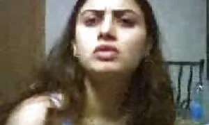 Вона оголює свою дивитись відео порно нижню білизну і анал