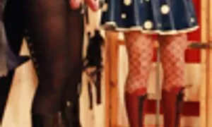 Мастурбація у безплатні порно відео ванній кімнаті