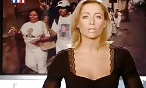 Голу дівчину вчили стрибати. порно відео новинки