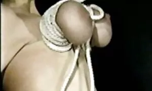 Червоні соски відмінно справляються з порно відео роботою